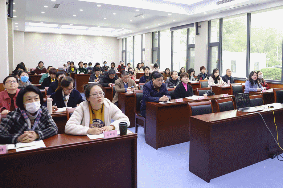 妇儿工委专家,扬州市委党校教授刘澄进行了性别平等理念与实践培训